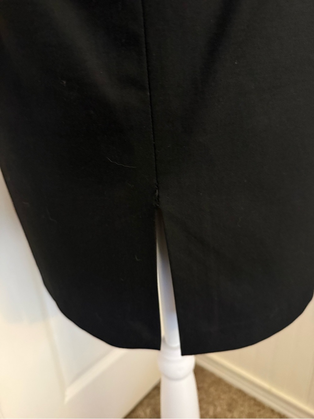 The Limited Black Pencil Skirt - Picture 4 of 6